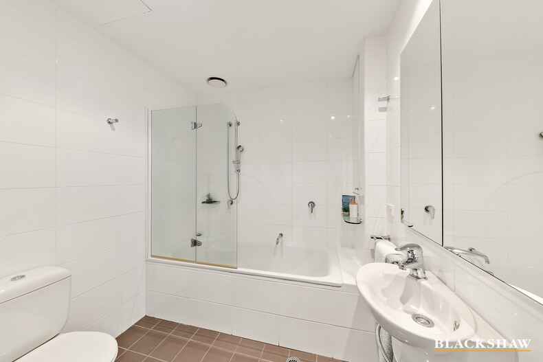 15/3 Bowen Drive Barton