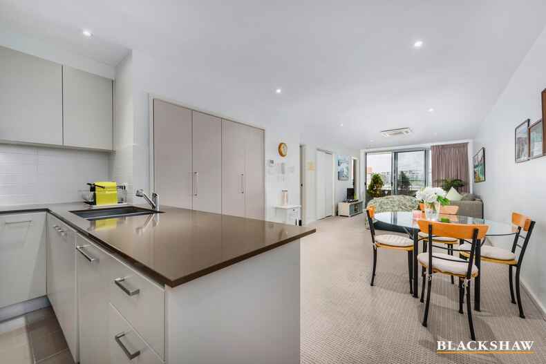 4/71 Giles Street Kingston