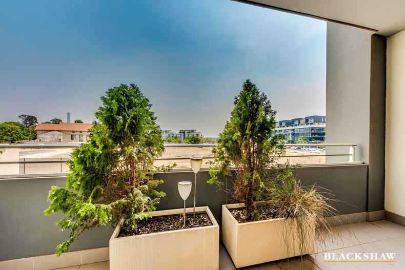 4/71 Giles Street Kingston