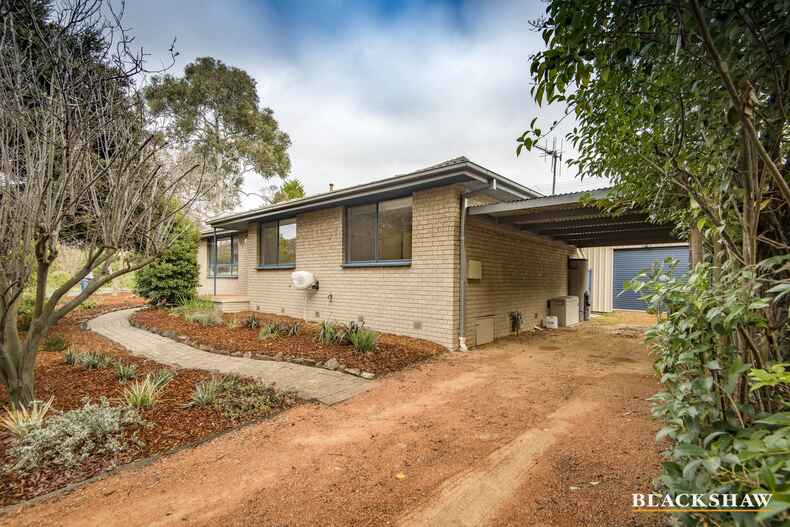 77 Beaurepaire Crescent Holt 77 Beaurepaire Crescent Holt