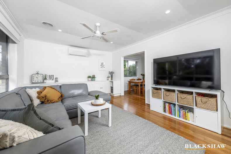 77 Beaurepaire Crescent Holt 77 Beaurepaire Crescent Holt