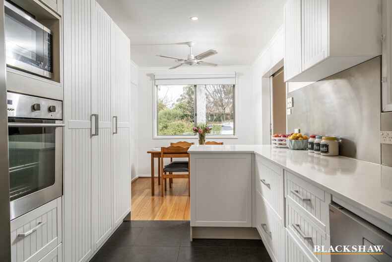 77 Beaurepaire Crescent Holt 77 Beaurepaire Crescent Holt