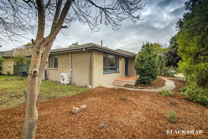 77 Beaurepaire Crescent Holt 77 Beaurepaire Crescent Holt