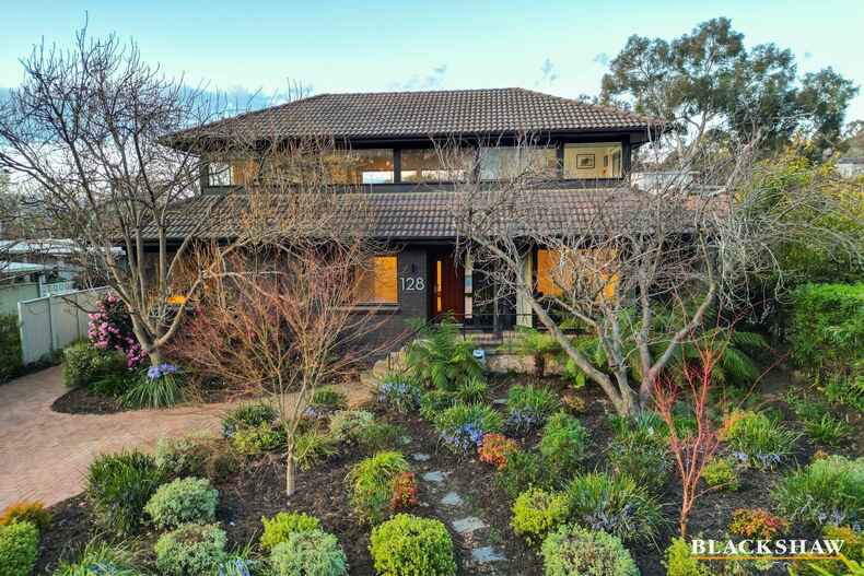 128 Carnegie Crescent Griffith 128 Carnegie Crescent Griffith