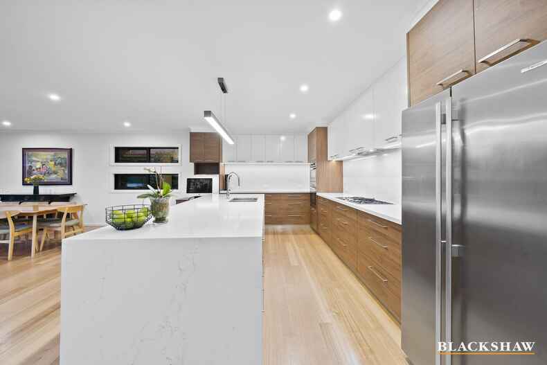 128 Carnegie Crescent Griffith 128 Carnegie Crescent Griffith