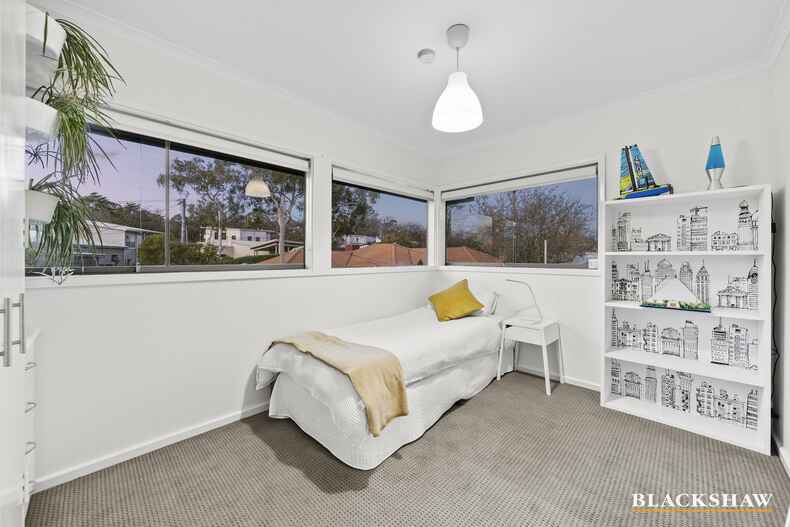 128 Carnegie Crescent Griffith 128 Carnegie Crescent Griffith