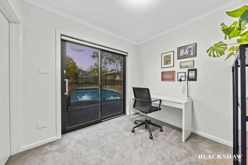 128 Carnegie Crescent Griffith 128 Carnegie Crescent Griffith