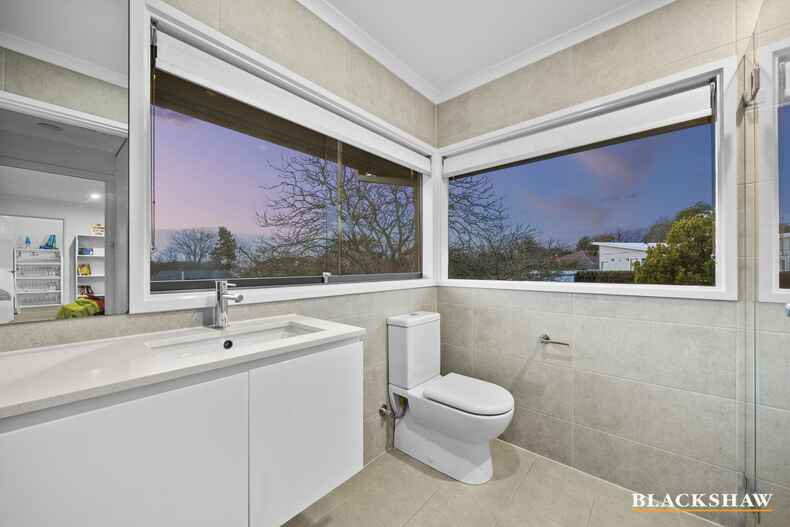 128 Carnegie Crescent Griffith 128 Carnegie Crescent Griffith