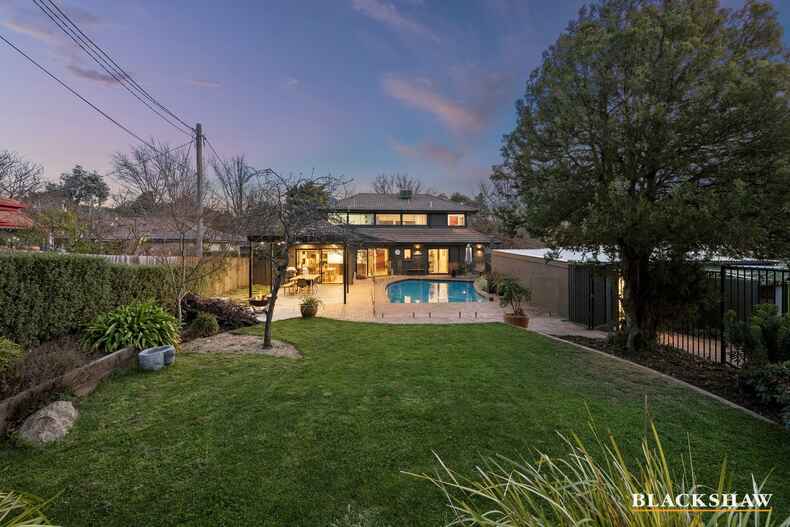 128 Carnegie Crescent Griffith 128 Carnegie Crescent Griffith