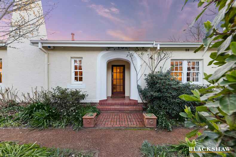 9 Belmore Gardens Barton