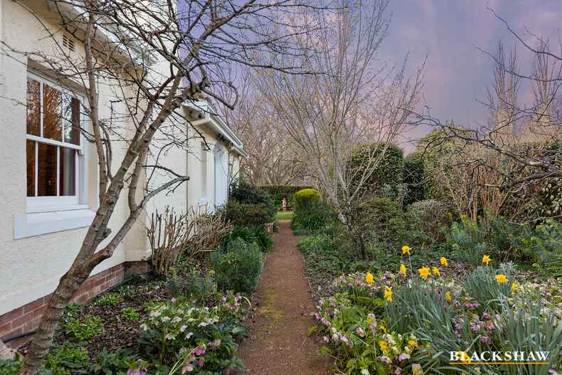 9 Belmore Gardens Barton 9 Belmore Gardens Barton