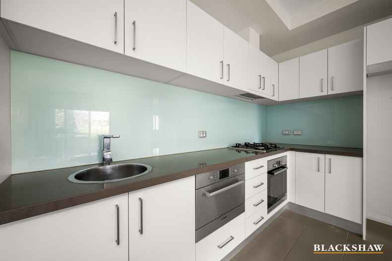 9/29 State Circle Deakin