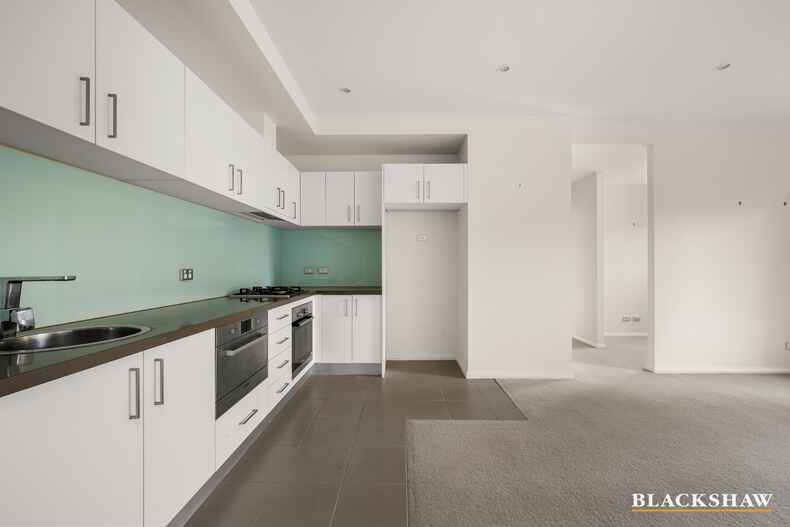 9/29 State Circle Deakin