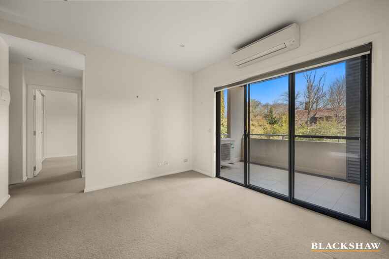 9/29 State Circle Deakin