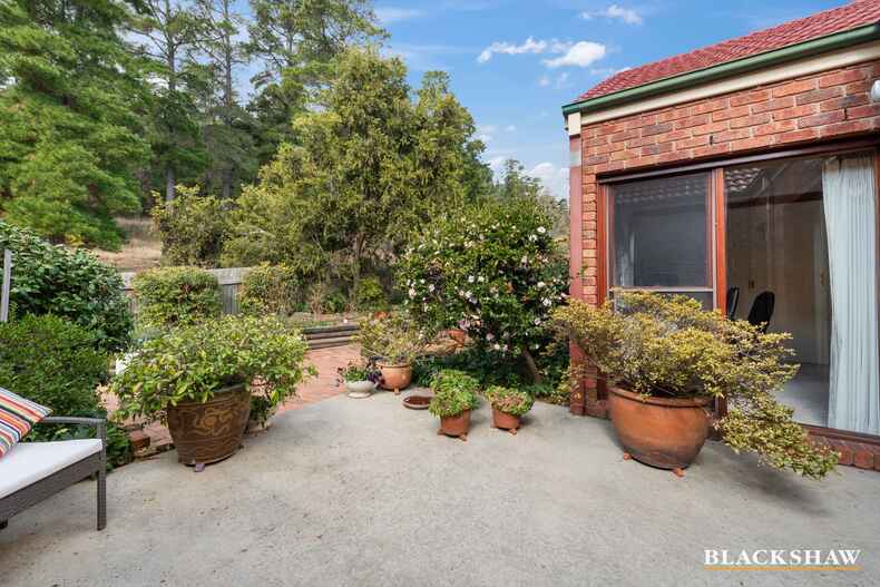 12 Broinowski Place Isaacs