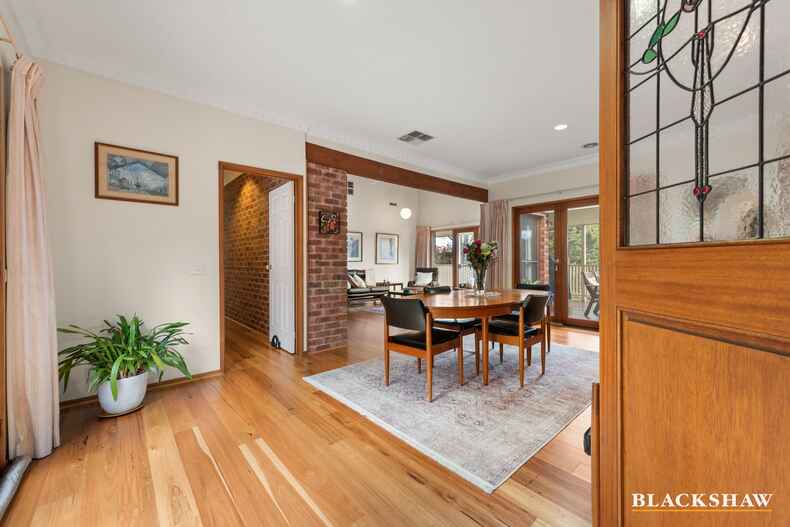 12 Broinowski Place Isaacs