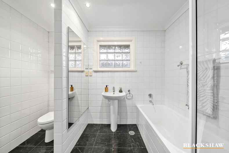 154 Strickland Crescent Deakin 154 Strickland Crescent Deakin