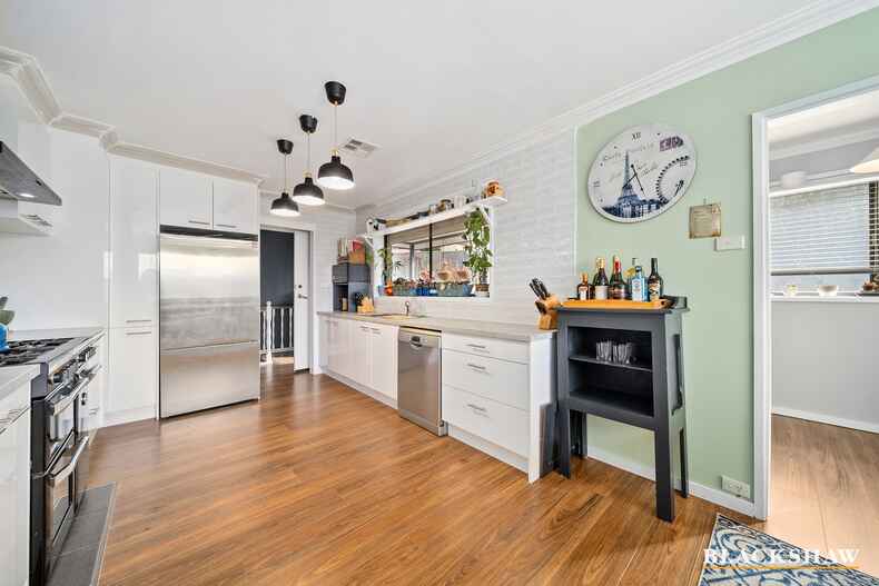 12 Cassinia Street Crestwood