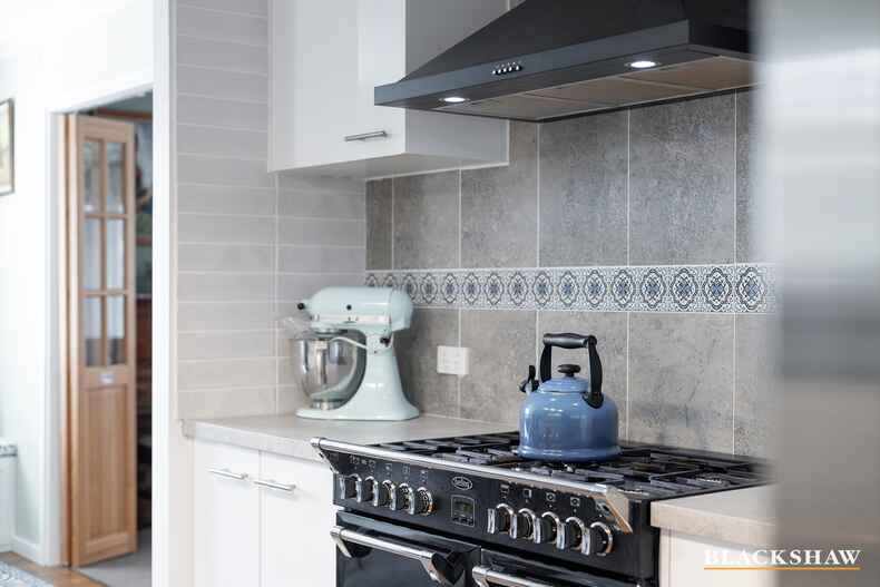 12 Cassinia Street Crestwood