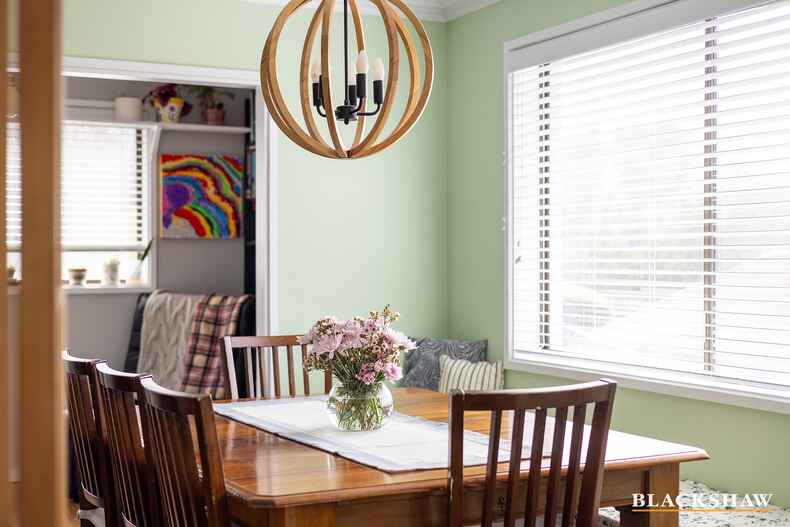 12 Cassinia Street Crestwood