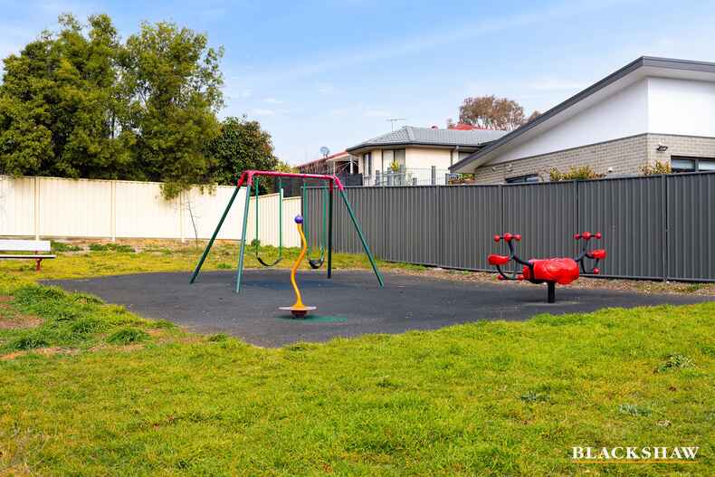 12 Cassinia Street Crestwood