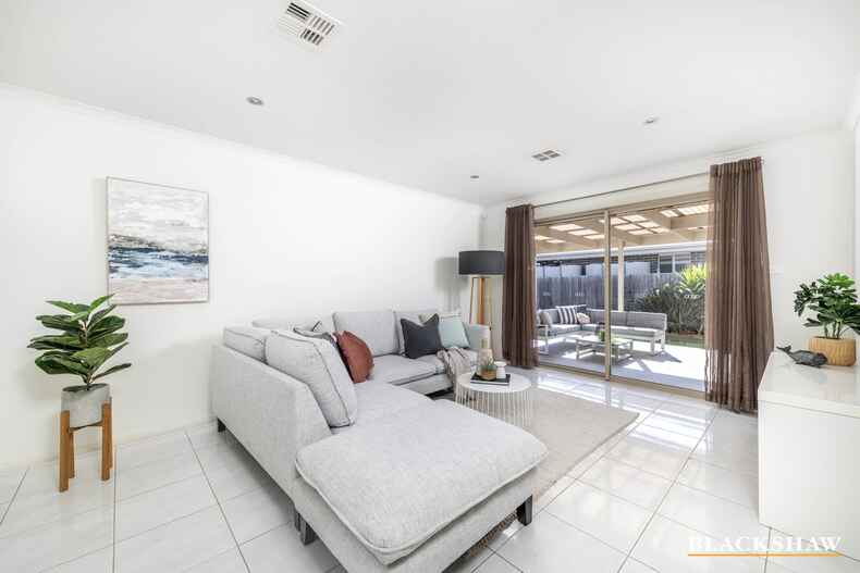 112 Lance Hill Avenue Dunlop 112 Lance Hill Avenue Dunlop