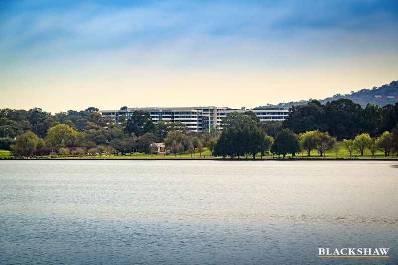 92/44 Constitution Avenue Parkes 92/44 Constitution Avenue Parkes