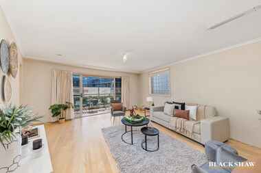 60/34 Leahy Close Narrabundah