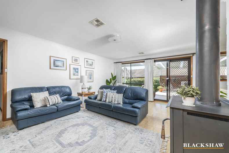 97 Cossington Smith Crescent Lyneham