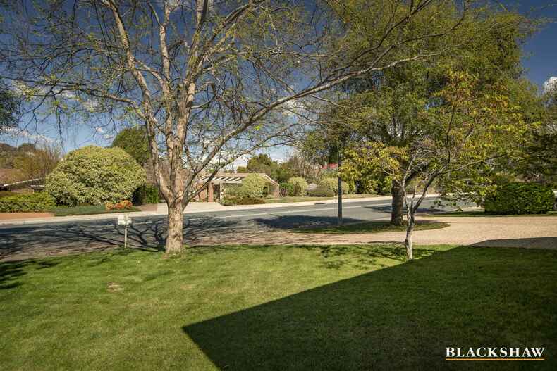 97 Cossington Smith Crescent Lyneham