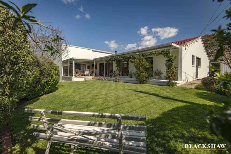 97 Cossington Smith Crescent Lyneham