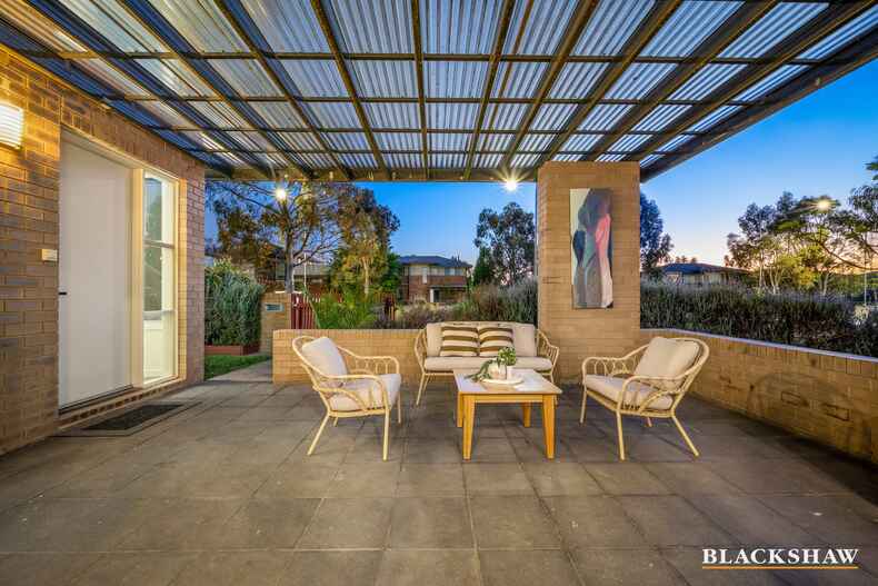 27 Abena Avenue Crace 27 Abena Avenue Crace