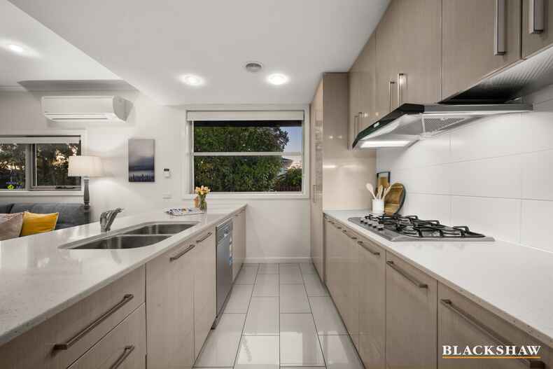 27 Abena Avenue Crace 27 Abena Avenue Crace