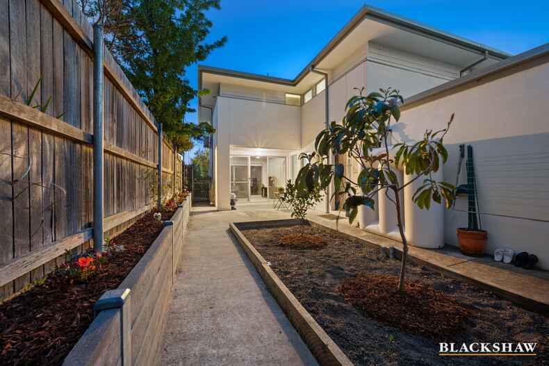 27 Abena Avenue Crace 27 Abena Avenue Crace