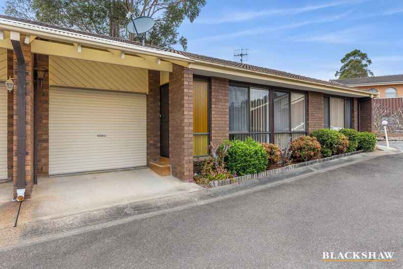 6/4 Eric Fenning Drive Surf Beach