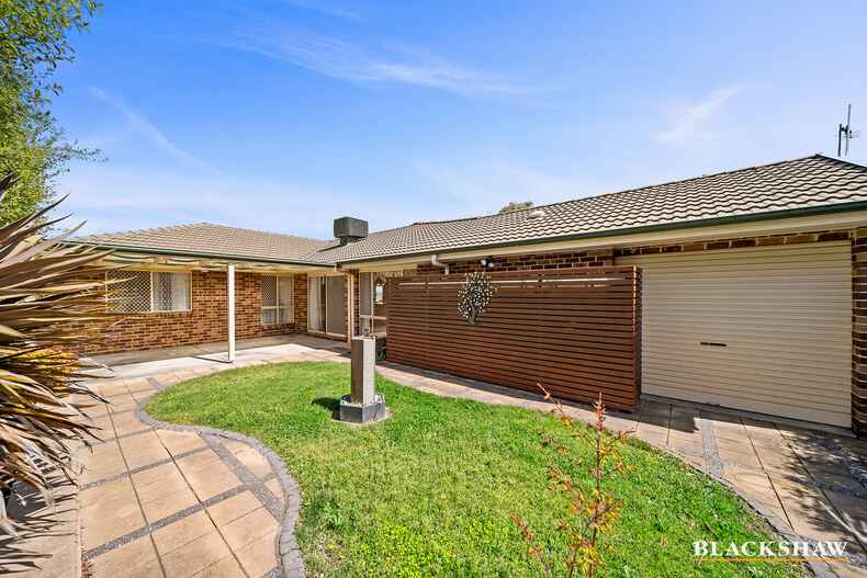9 Bottlebrush Place Jerrabomberra