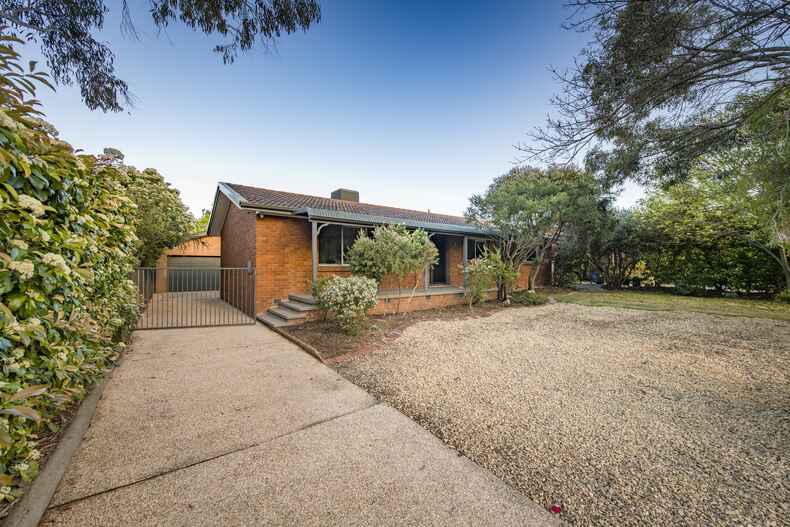 8 Mackinolty Street Scullin