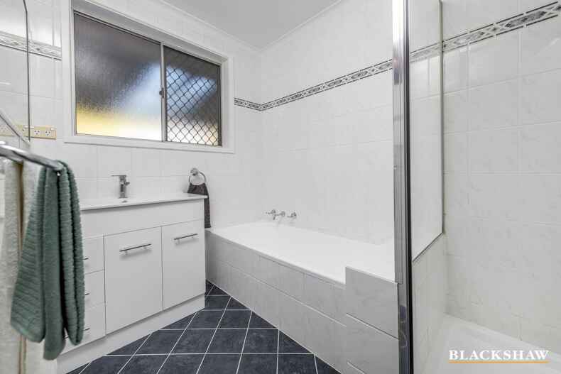 8 Mackinolty Street Scullin 8 Mackinolty Street Scullin