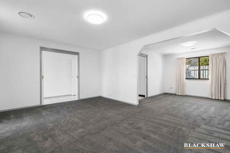 10/27 Lightfoot Crescent Florey 10/27 Lightfoot Crescent Florey