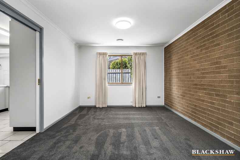 10/27 Lightfoot Crescent Florey 10/27 Lightfoot Crescent Florey