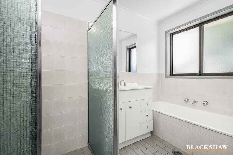 10/27 Lightfoot Crescent Florey 10/27 Lightfoot Crescent Florey