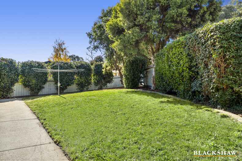 10/27 Lightfoot Crescent Florey 10/27 Lightfoot Crescent Florey