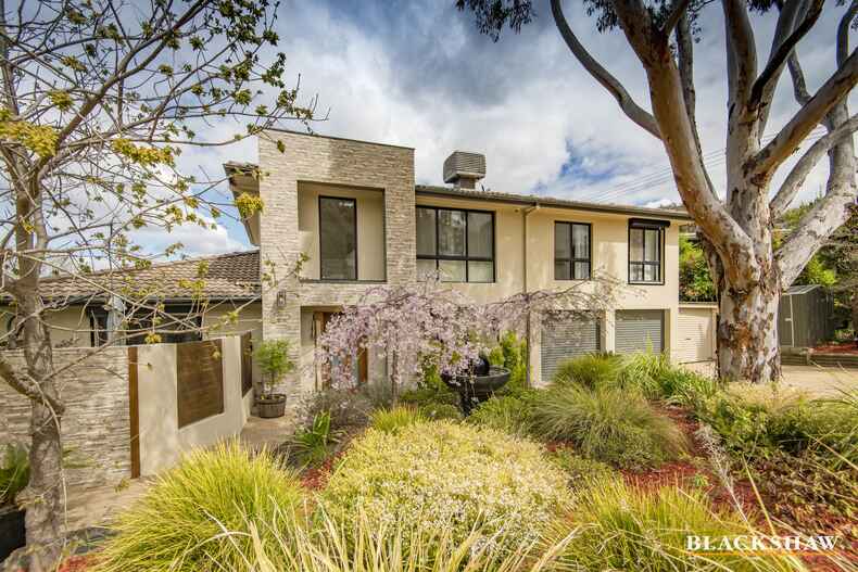 4 Chataway Crescent Fadden