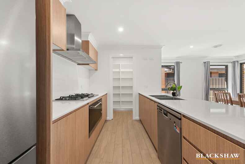 24 Lorraway Street Holt 24 Lorraway Street Holt