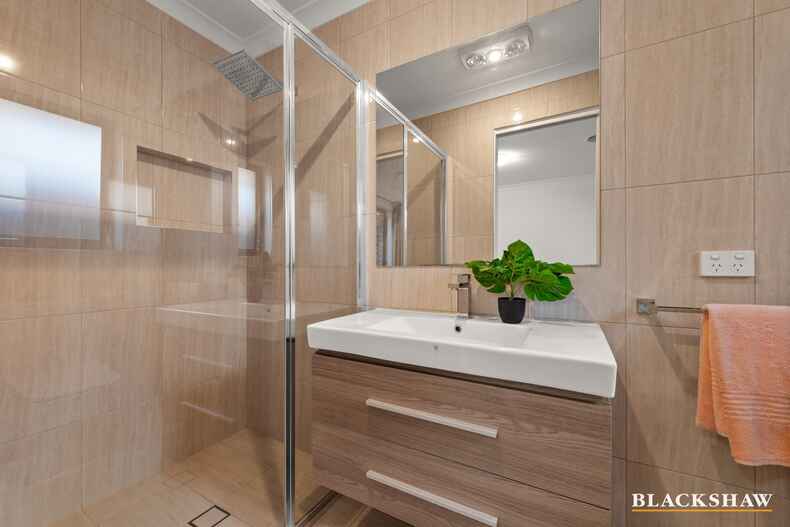 24 Lorraway Street Holt 24 Lorraway Street Holt