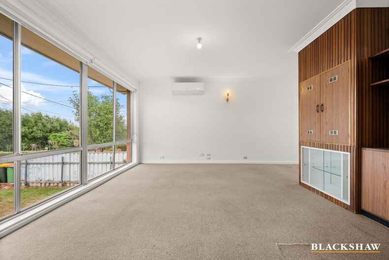 8 Michael Parade Karabar