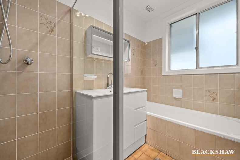 8 Michael Parade Karabar