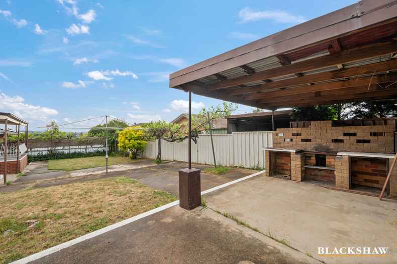 8 Michael Parade Karabar