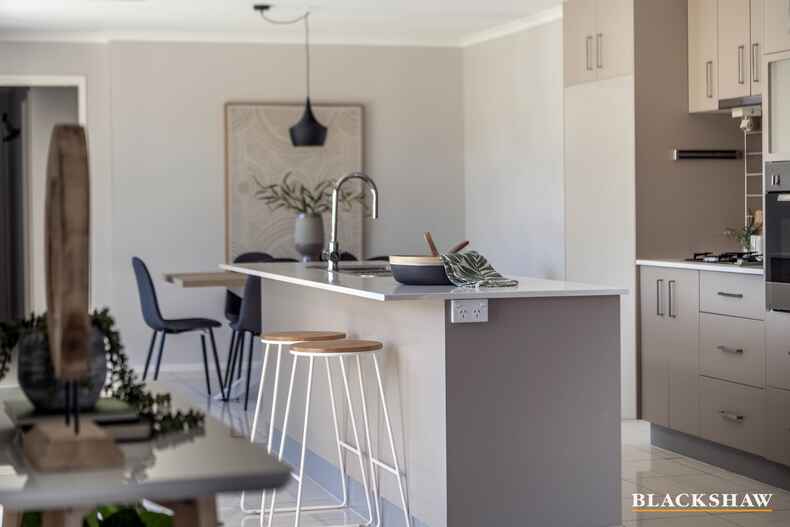 61 Bill Ferguson Circuit Bonner