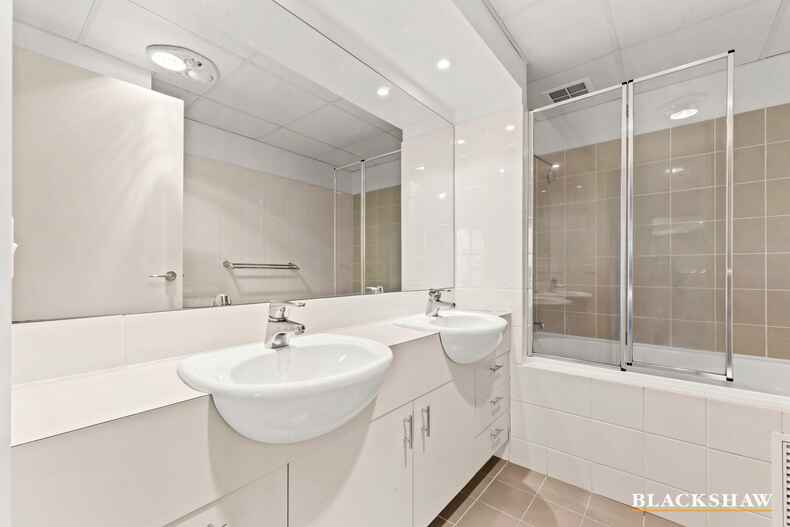 1/2 Eldridge Crescent Garran